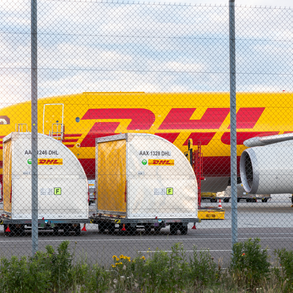 Navigating International Shopping: Fast and Transparent Delivery with DHL, UPS, and FedEx